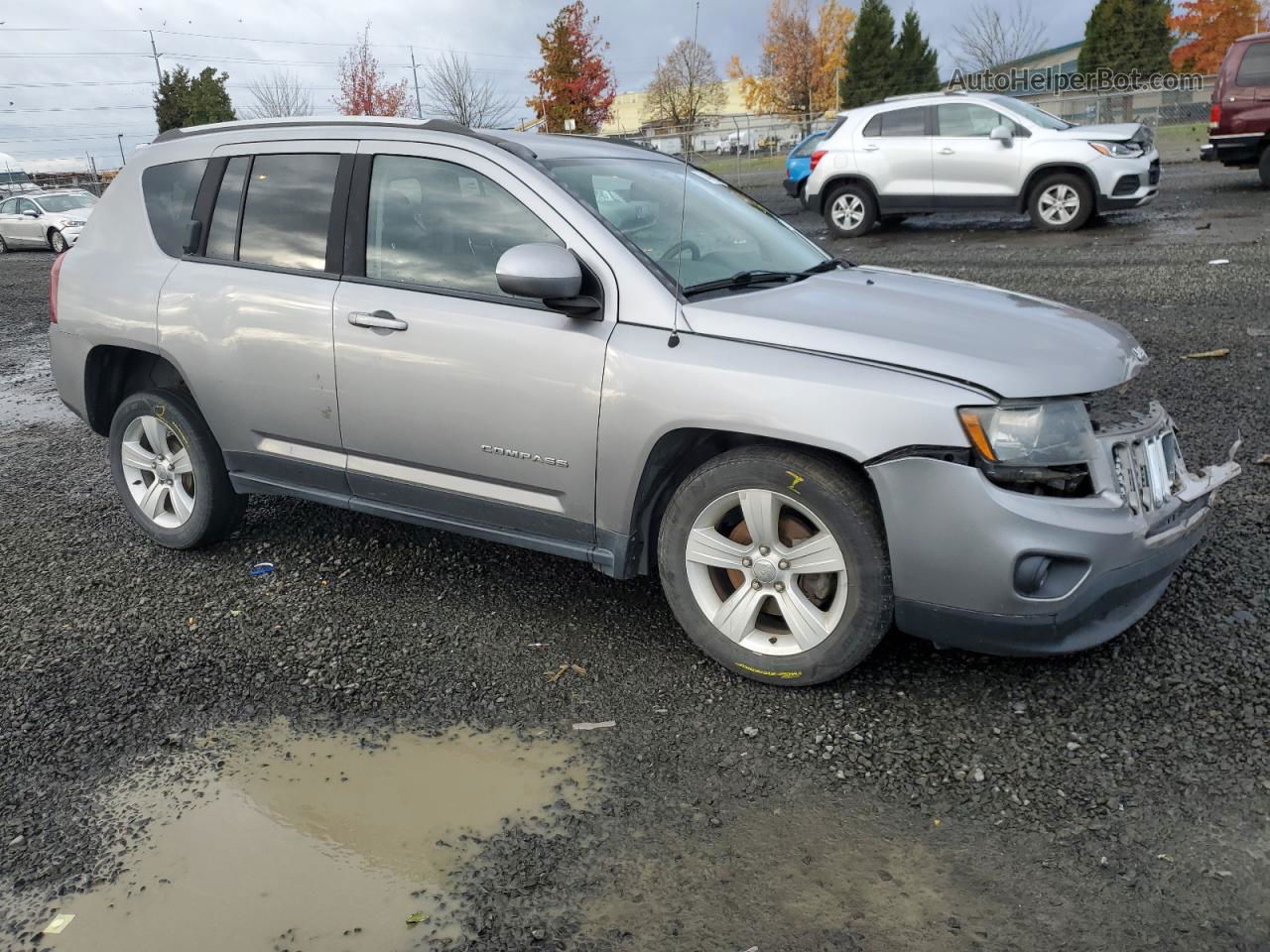 2016 Jeep Compass Latitude Silver vin: 1C4NJCEA5GD636597