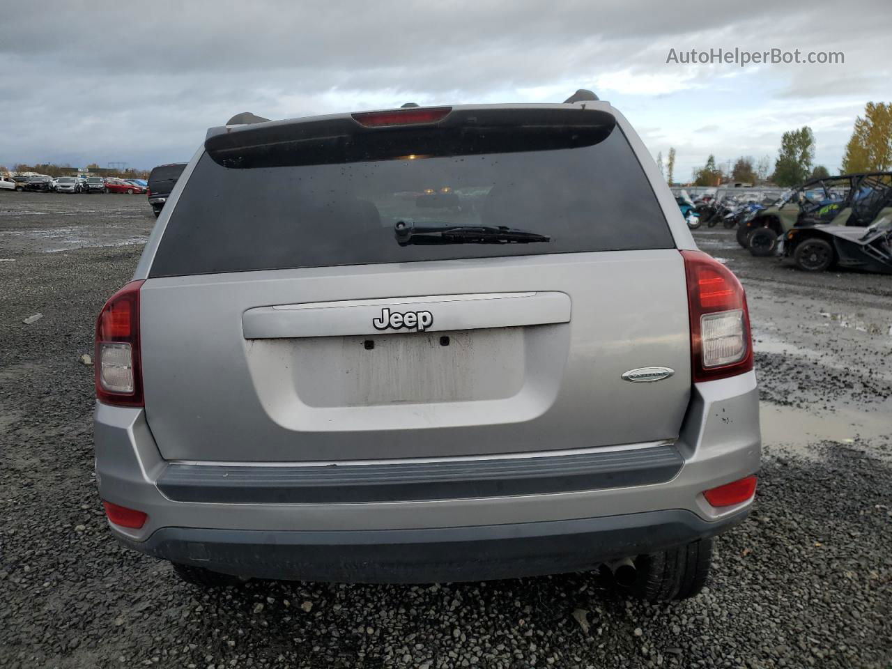 2016 Jeep Compass Latitude Silver vin: 1C4NJCEA5GD636597