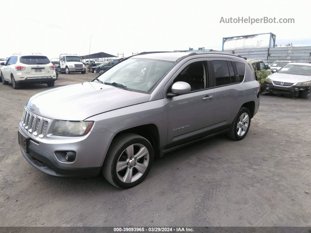 2016 Jeep Compass Latitude Gray vin: 1C4NJCEA5GD640858