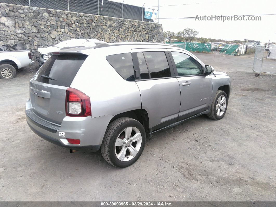 2016 Jeep Compass Latitude Gray vin: 1C4NJCEA5GD640858