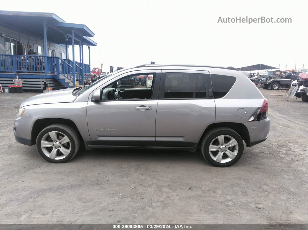 2016 Jeep Compass Latitude Gray vin: 1C4NJCEA5GD640858