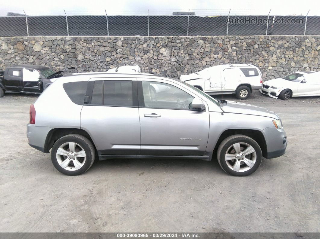 2016 Jeep Compass Latitude Gray vin: 1C4NJCEA5GD640858