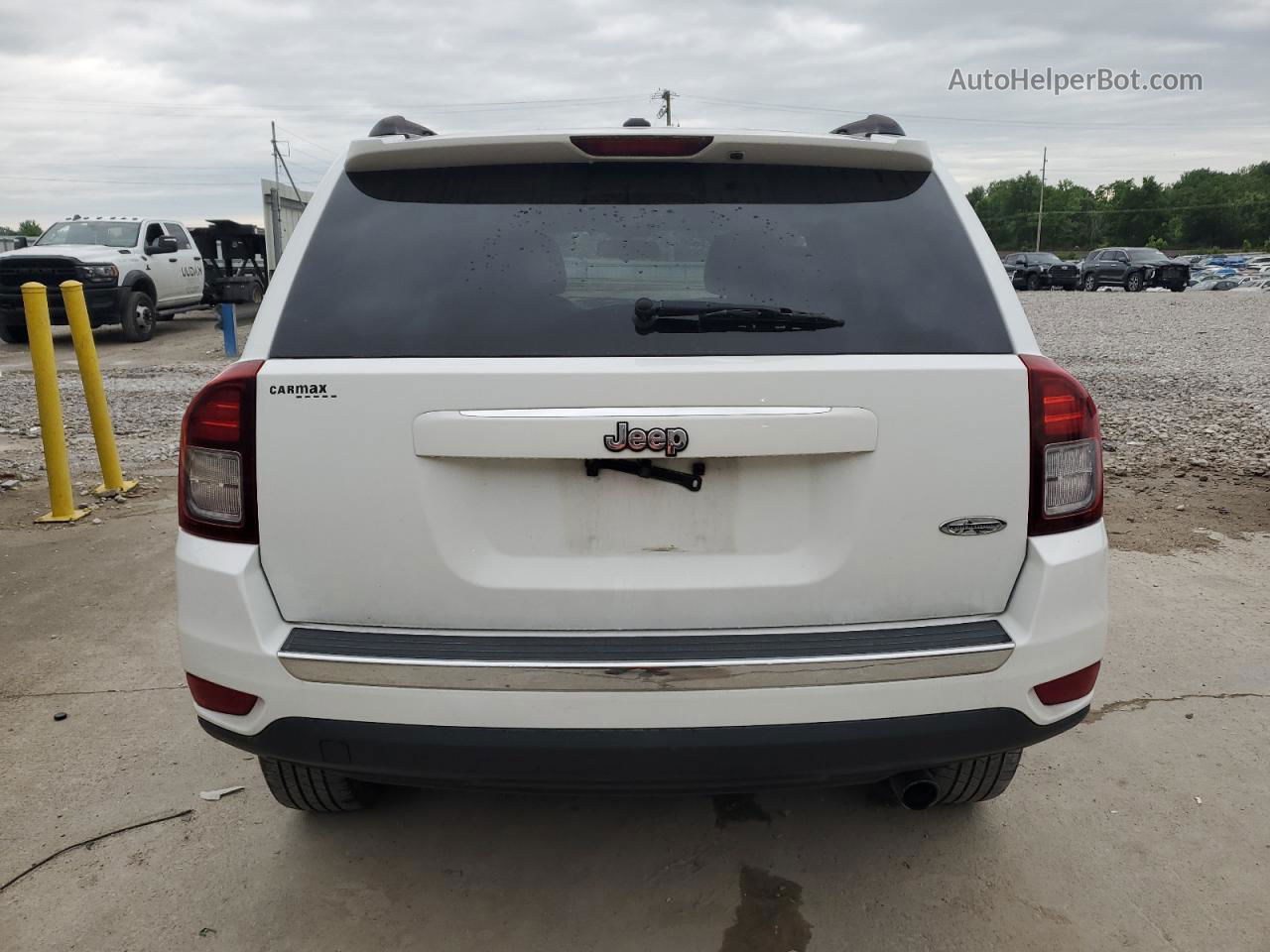 2016 Jeep Compass Latitude White vin: 1C4NJCEA5GD716417