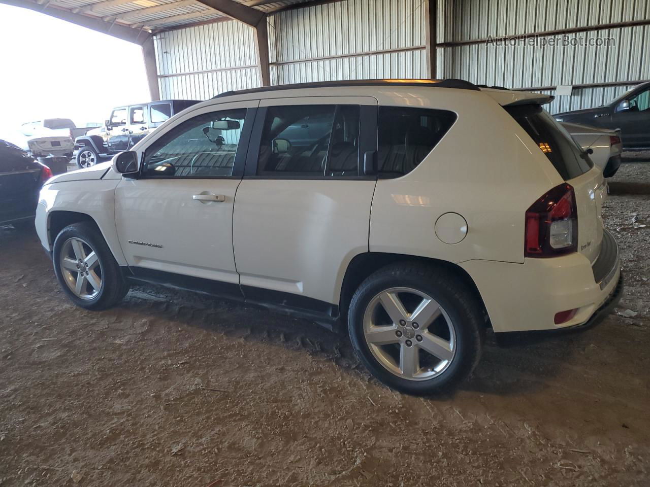 2014 Jeep Compass Latitude White vin: 1C4NJCEA7ED818332