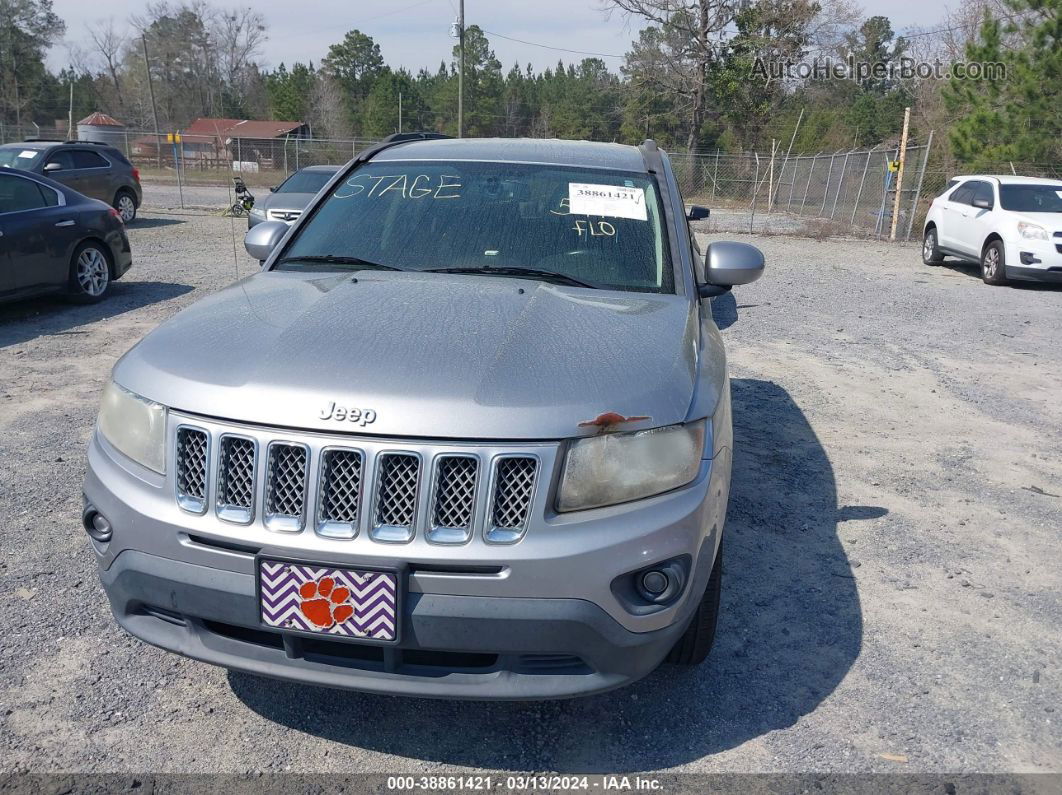 2016 Jeep Compass Latitude Gray vin: 1C4NJCEA7GD599410