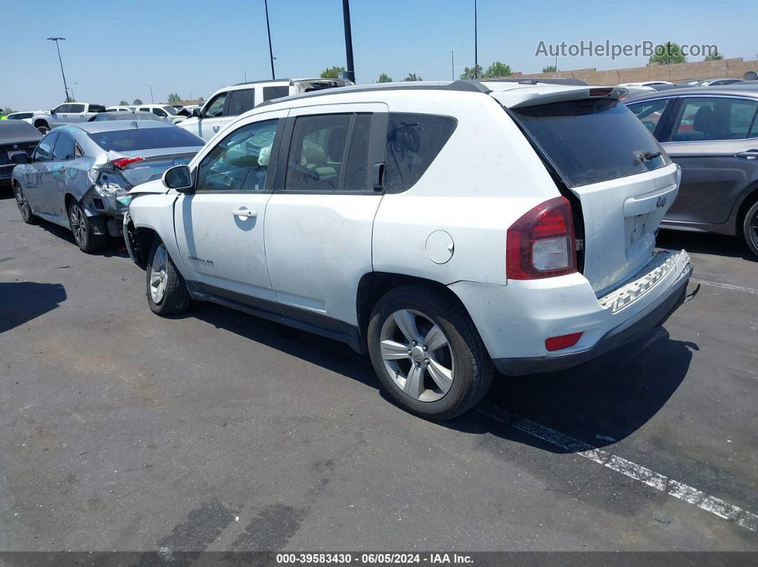 2016 Jeep Compass Latitude White vin: 1C4NJCEA7GD614987