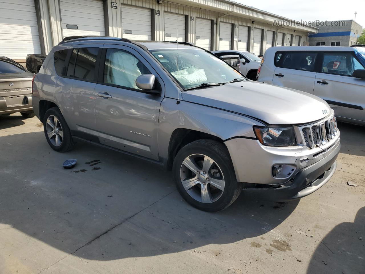 2016 Jeep Compass Latitude Silver vin: 1C4NJCEA7GD807060