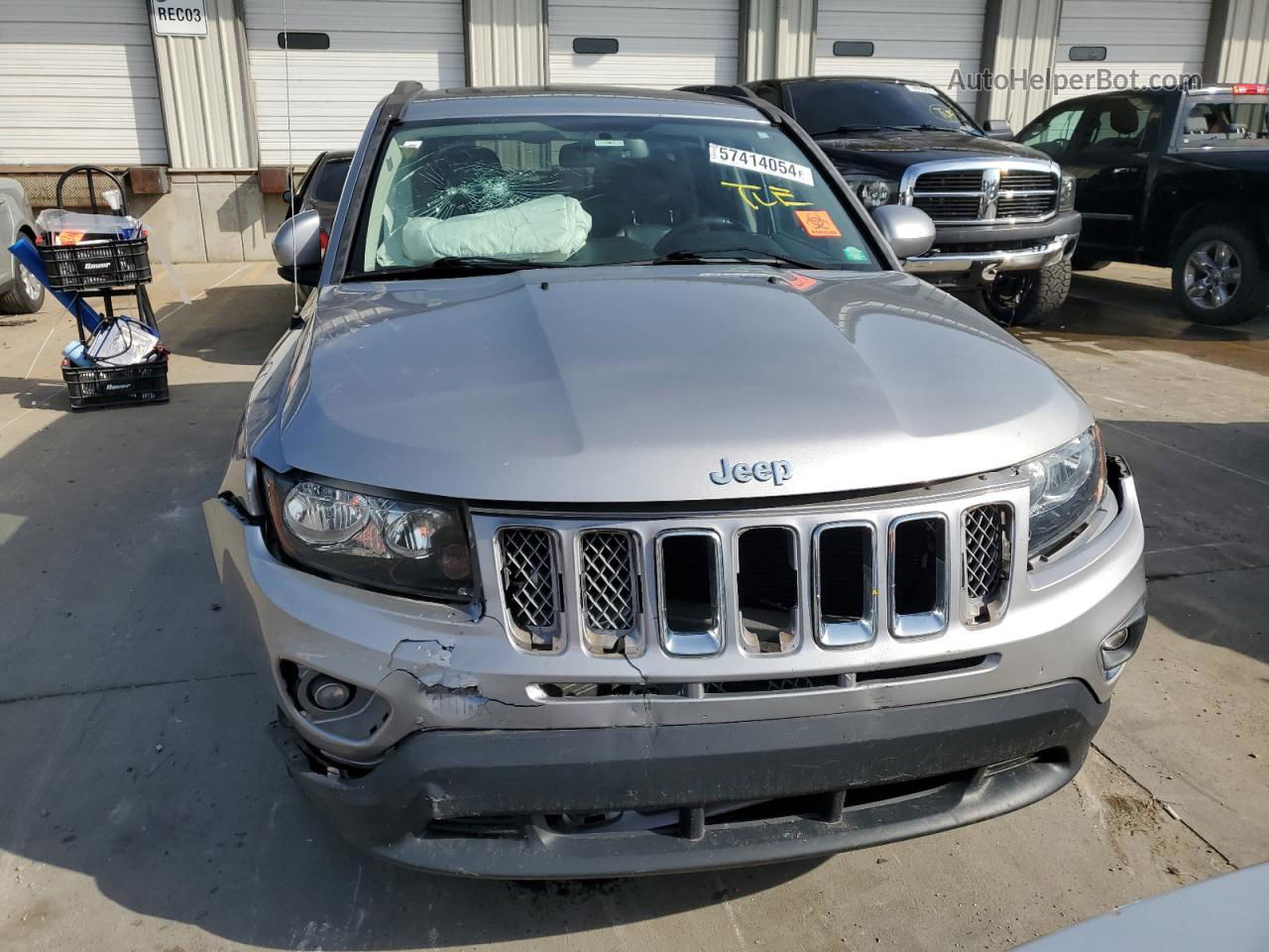 2016 Jeep Compass Latitude Silver vin: 1C4NJCEA7GD807060