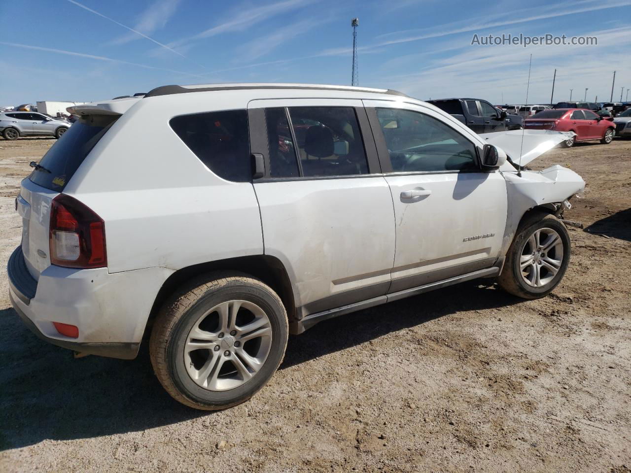 2016 Jeep Compass Latitude White vin: 1C4NJCEA8GD744843