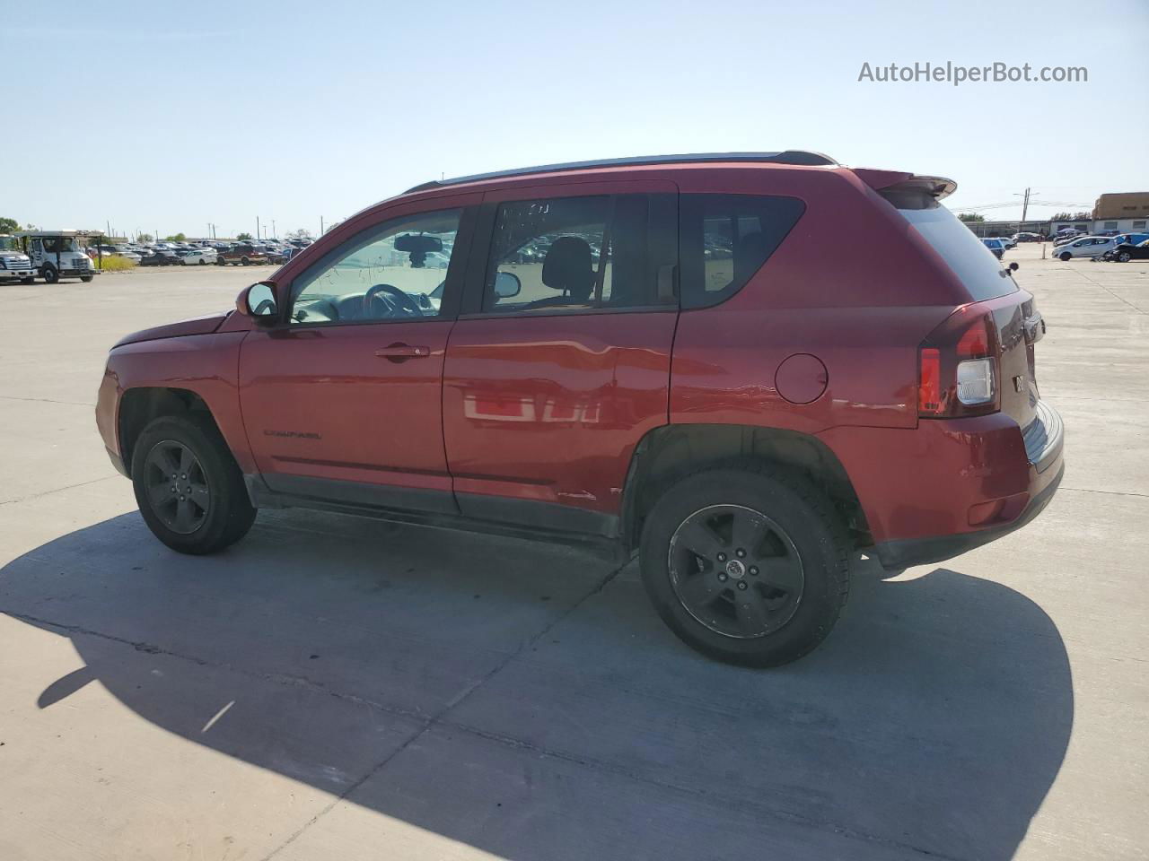 2016 Jeep Compass Latitude Maroon vin: 1C4NJCEA8GD773775