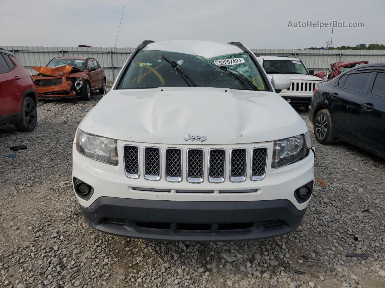 2016 Jeep Compass Latitude White vin: 1C4NJCEA9GD666489