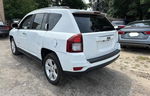 2016 Jeep Compass Latitude White vin: 1C4NJCEAXGD633484