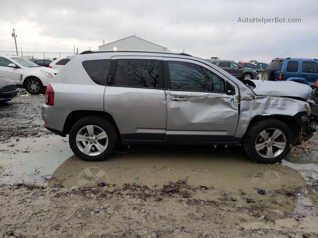 2016 Jeep Compass Latitude Gray vin: 1C4NJCEAXGD648163