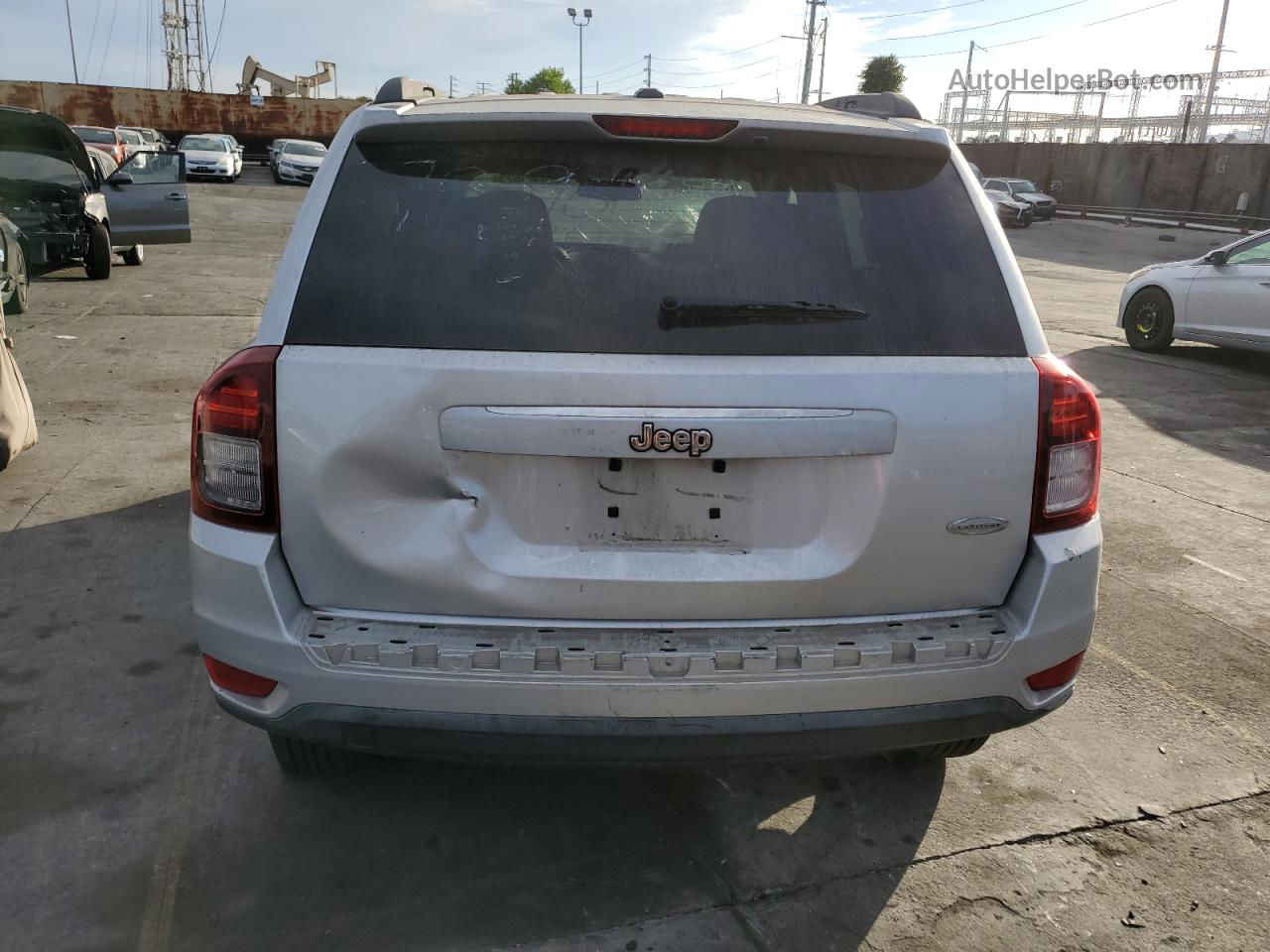 2014 Jeep Compass Latitude Silver vin: 1C4NJCEB1ED507892