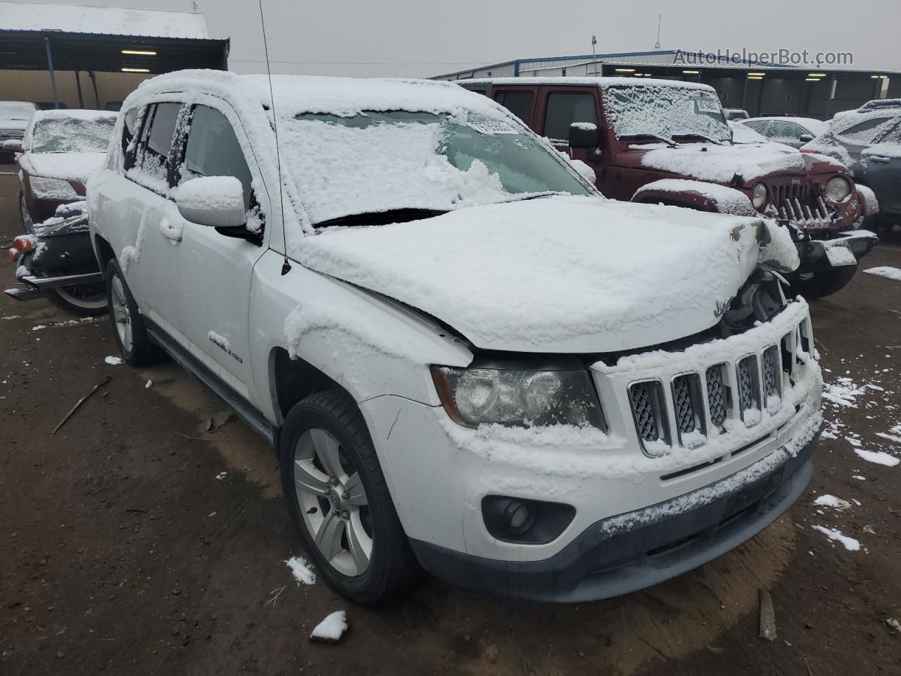 2014 Jeep Compass Latitude White vin: 1C4NJCEB4ED707911