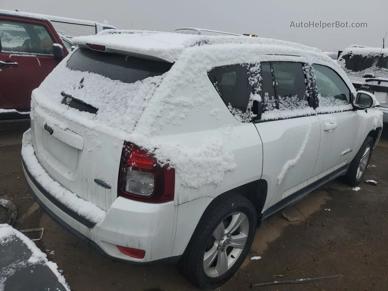 2014 Jeep Compass Latitude White vin: 1C4NJCEB4ED707911