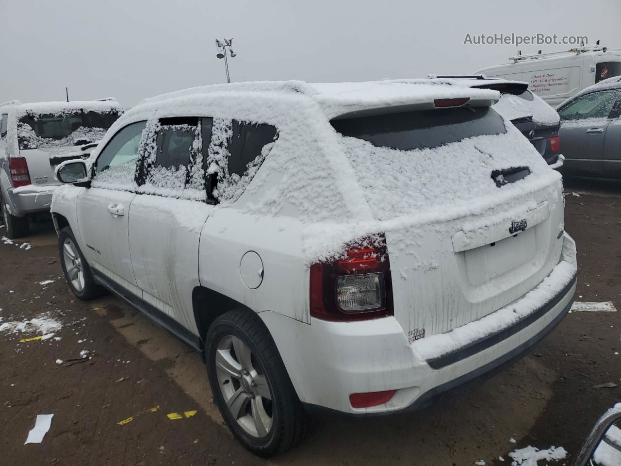 2014 Jeep Compass Latitude White vin: 1C4NJCEB4ED707911