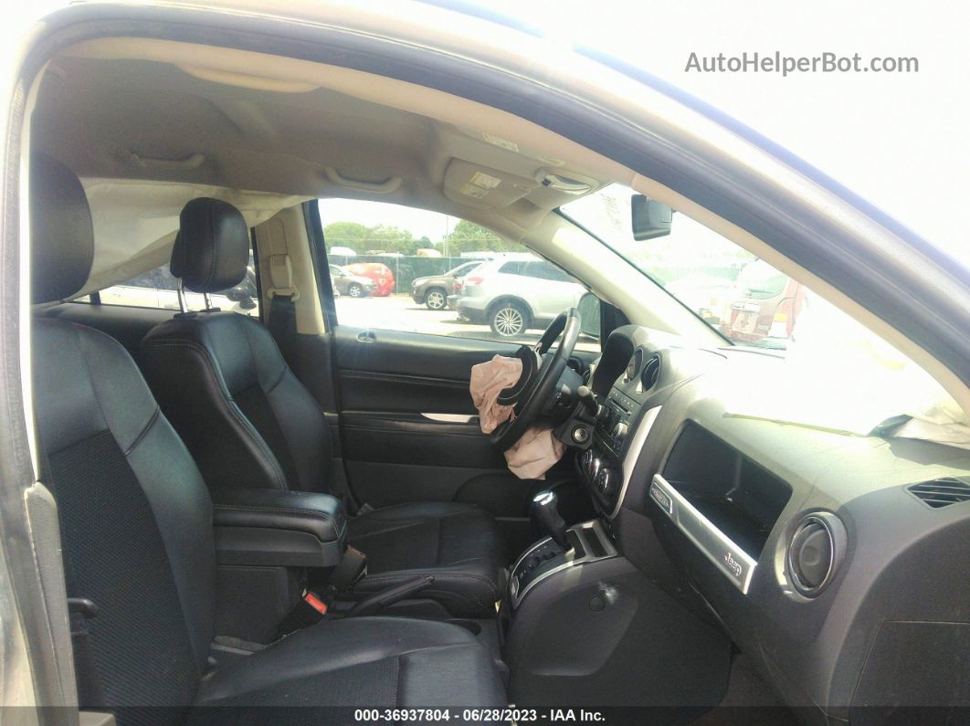 2014 Jeep Compass Latitude Серебряный vin: 1C4NJCEB4ED831404