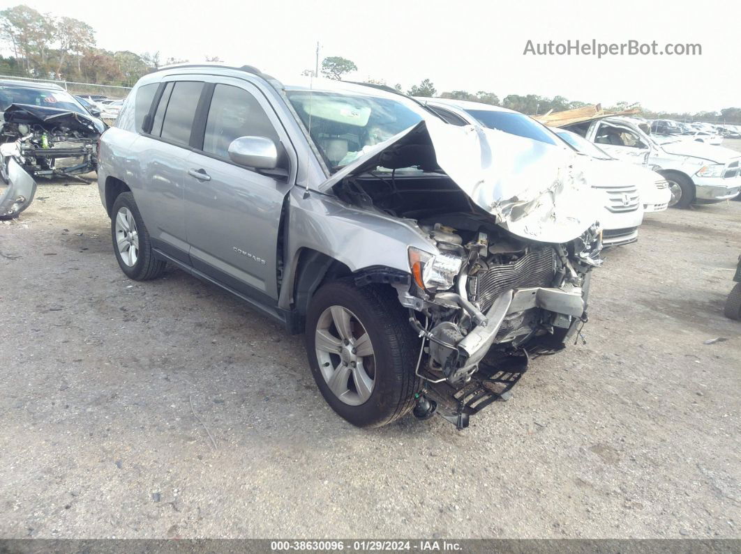 2014 Jeep Compass Latitude Silver vin: 1C4NJCEB4ED864435