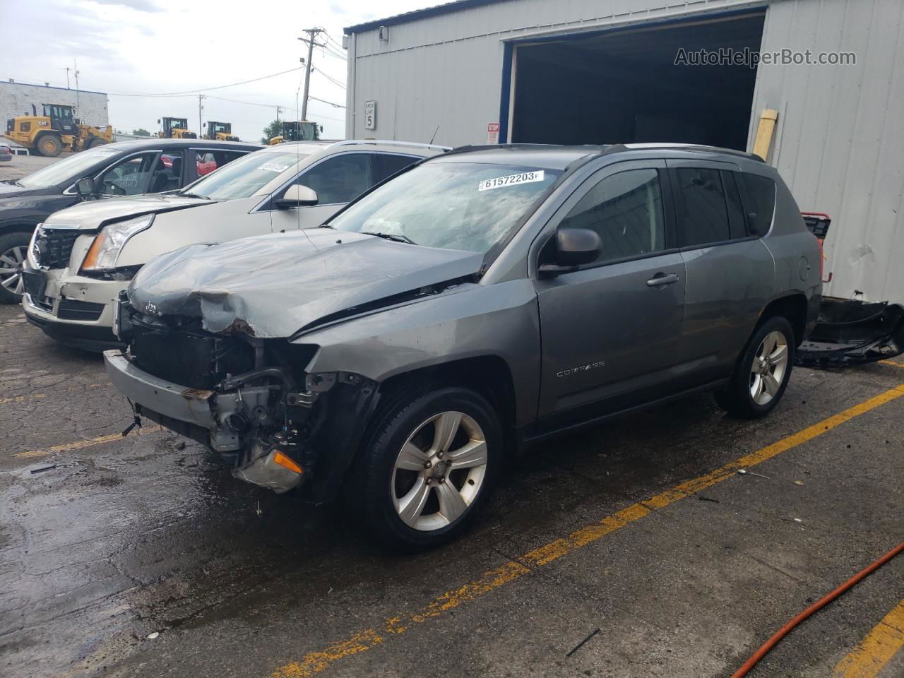 2013 Jeep Compass Latitude Gray vin: 1C4NJCEB5DD182906