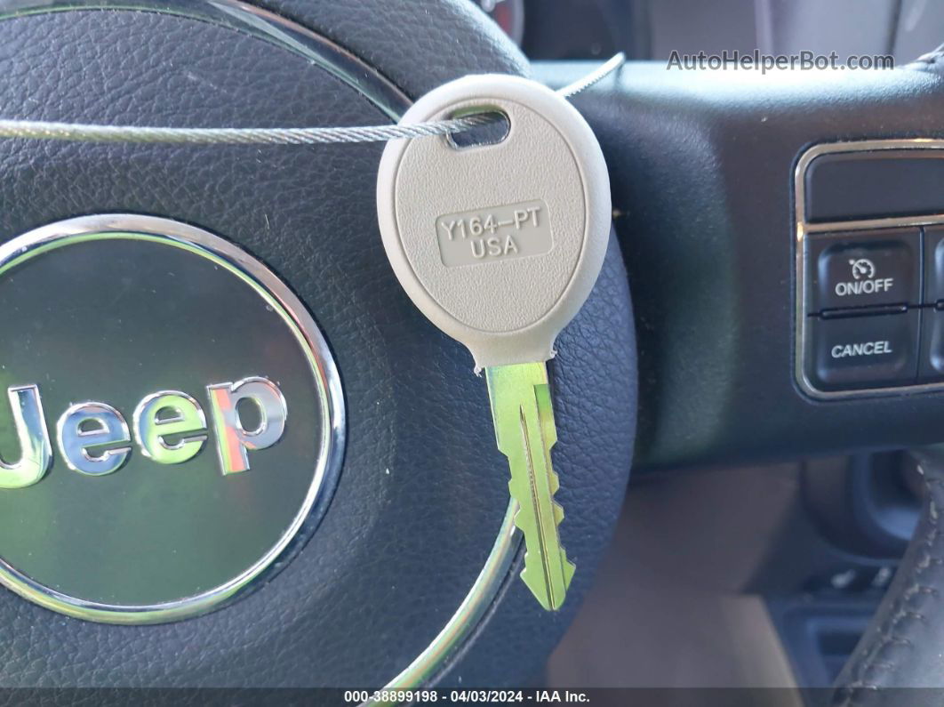 2013 Jeep Compass Latitude Red vin: 1C4NJCEB6DD102061