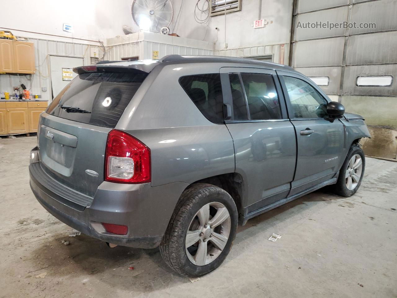 2013 Jeep Compass Latitude Gray vin: 1C4NJCEB8DD102594