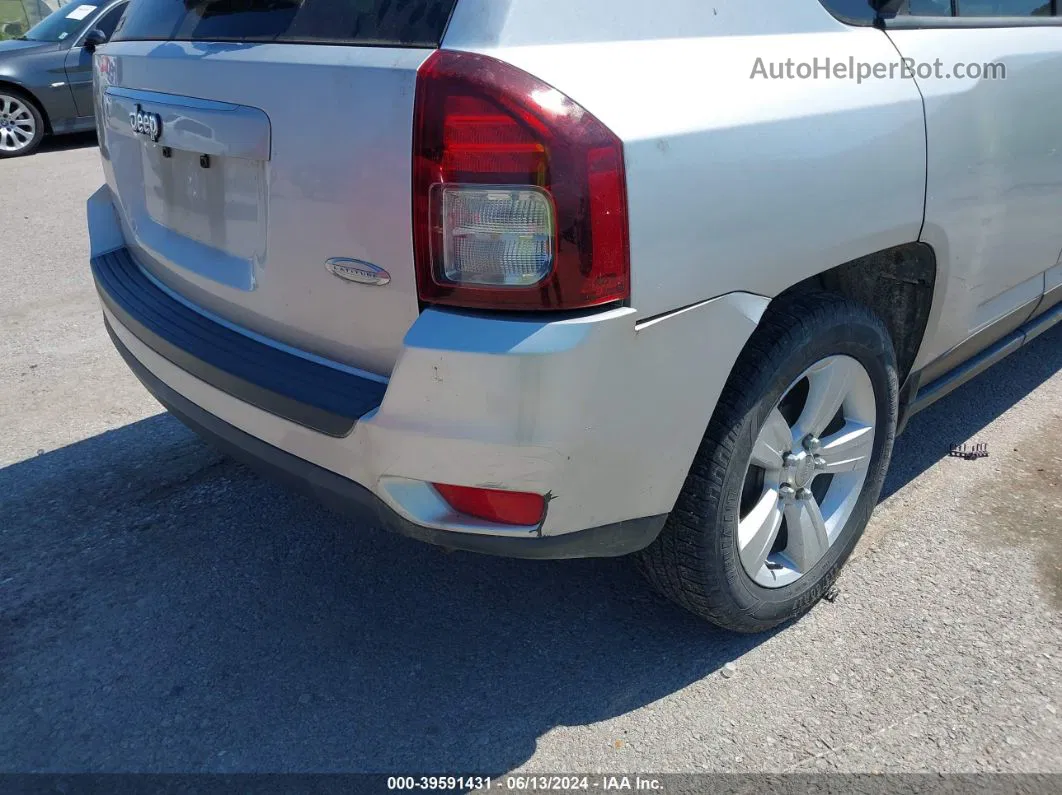 2014 Jeep Compass Latitude Серебряный vin: 1C4NJCEB9ED518087