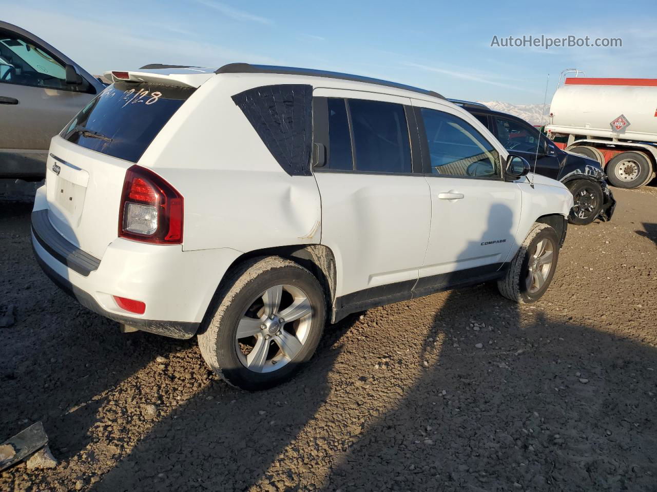 2014 Jeep Compass Sport White vin: 1C4NJDBB6ED748955