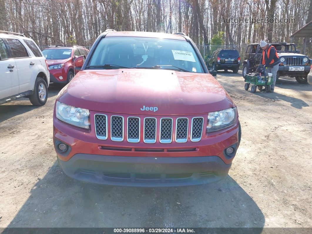 2016 Jeep Compass Latitude Burgundy vin: 1C4NJDEB0GD687102