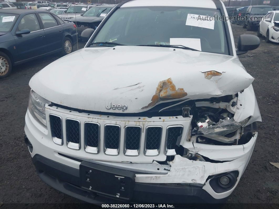 2013 Jeep Compass Latitude White vin: 1C4NJDEB1DD189695