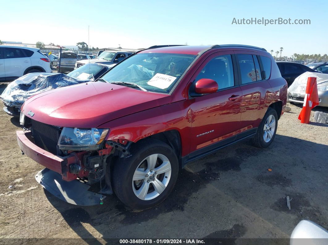 2016 Jeep Compass Latitude Burgundy vin: 1C4NJDEB1GD758520