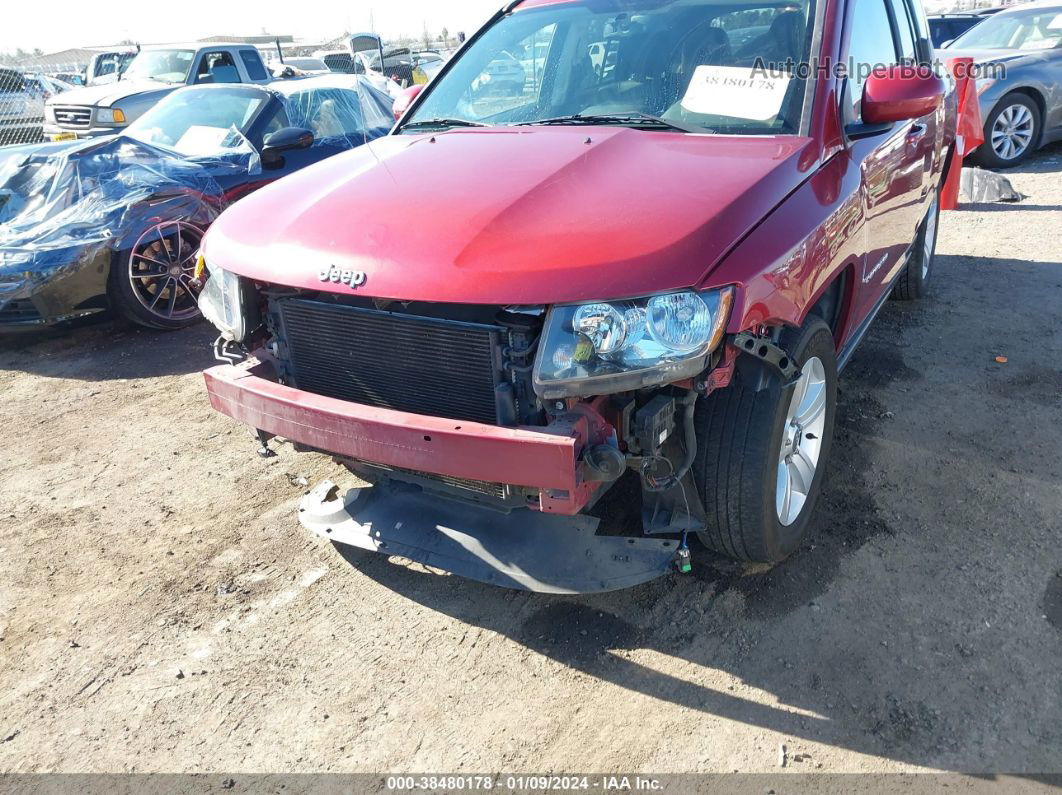 2016 Jeep Compass Latitude Burgundy vin: 1C4NJDEB1GD758520