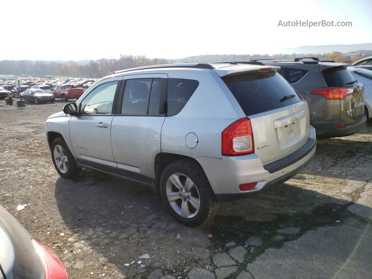 2013 Jeep Compass Latitude Silver vin: 1C4NJDEB2DD249273