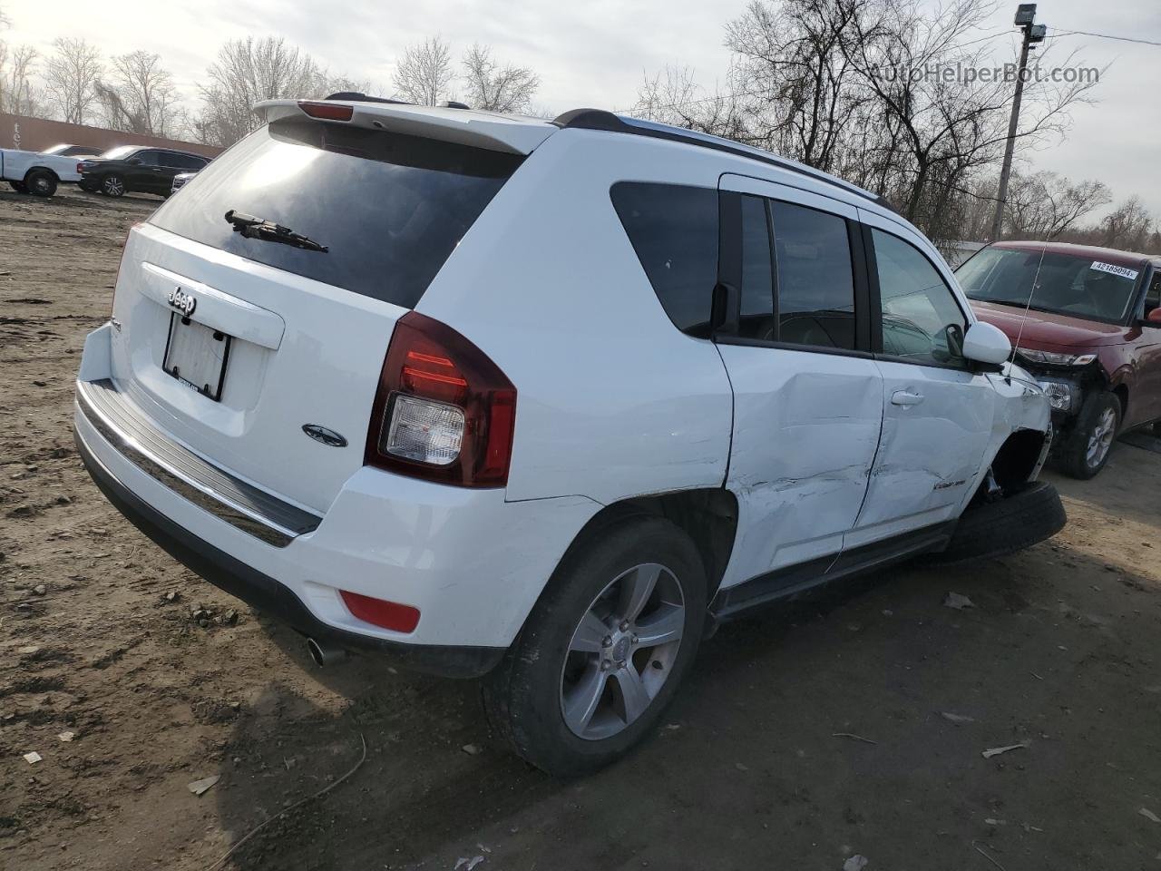 2016 Jeep Compass Latitude White vin: 1C4NJDEB2GD745565