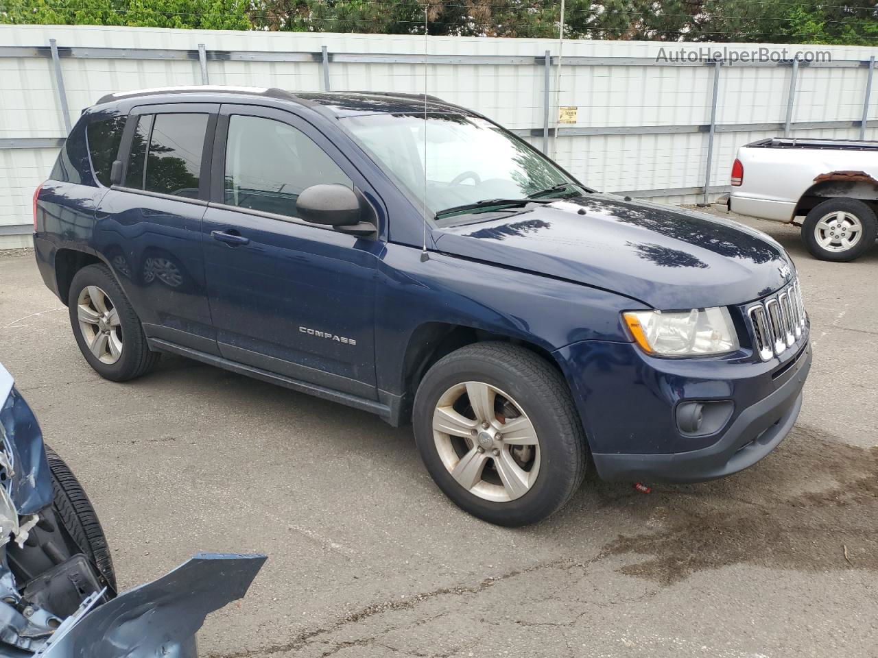 2013 Jeep Compass Latitude Blue vin: 1C4NJDEB3DD246169