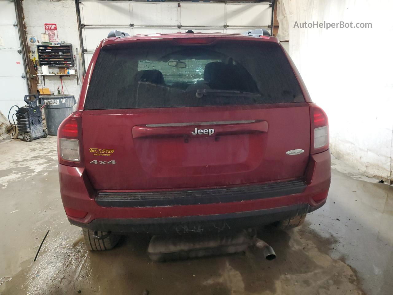 2016 Jeep Compass Latitude Red vin: 1C4NJDEB3GD552745