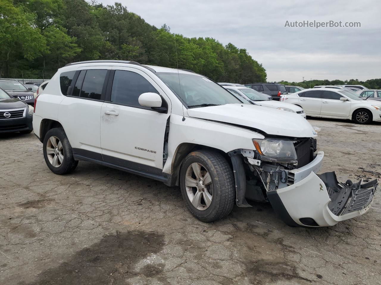 2016 Jeep Compass Latitude White vin: 1C4NJDEB3GD594252