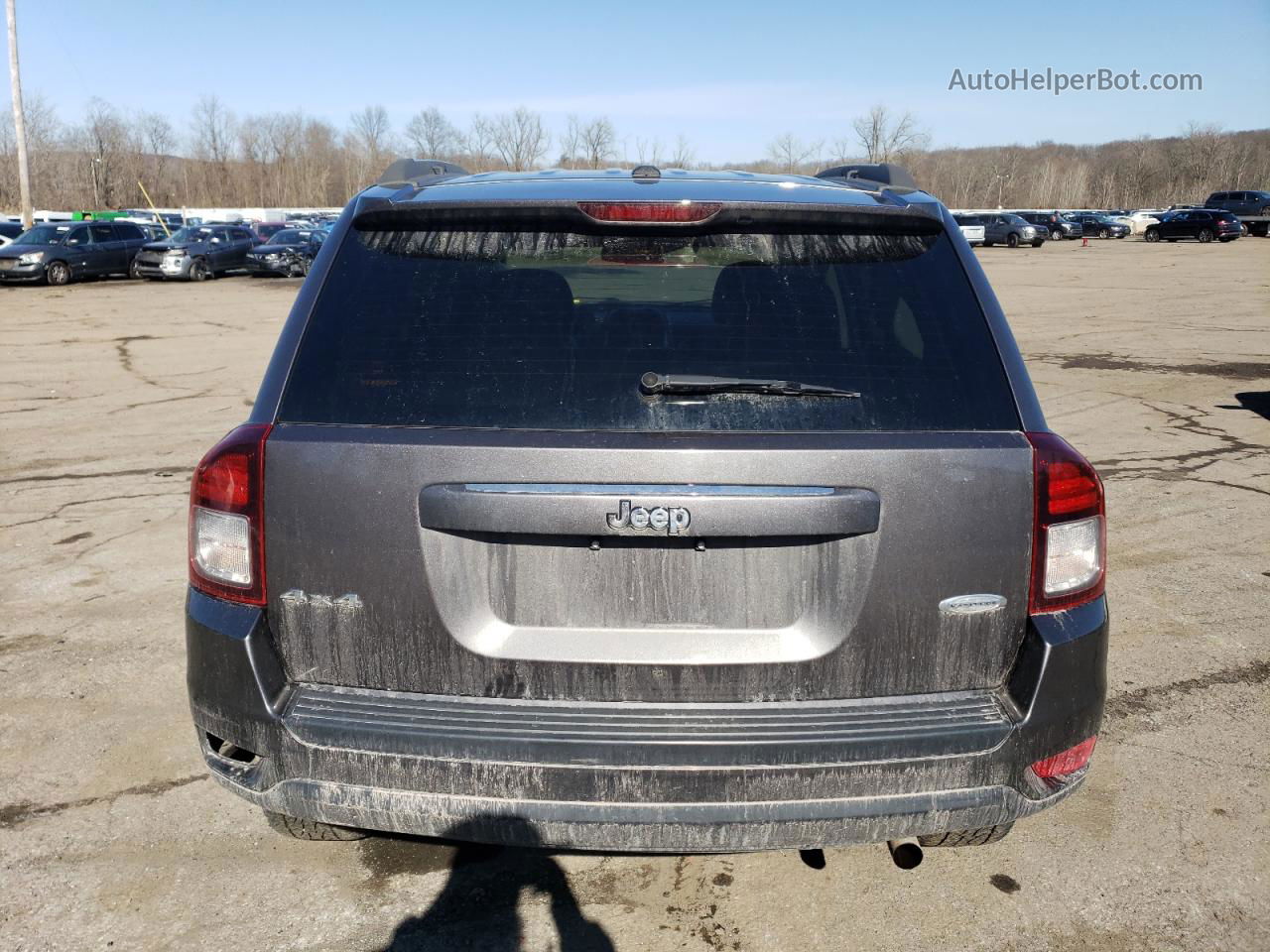 2016 Jeep Compass Latitude Gray vin: 1C4NJDEB3GD759393