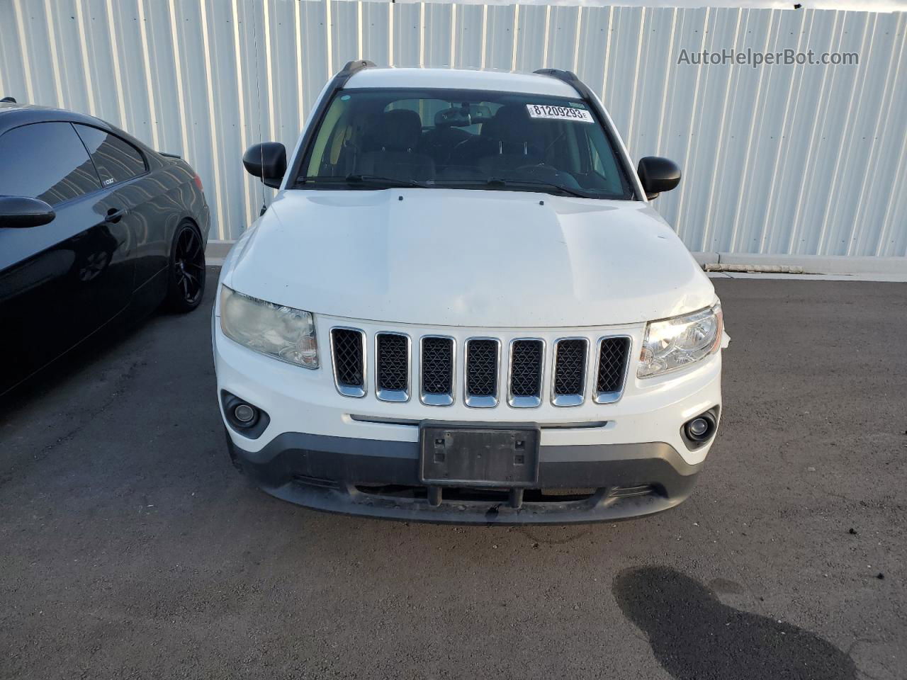 2013 Jeep Compass Latitude White vin: 1C4NJDEB4DD190145