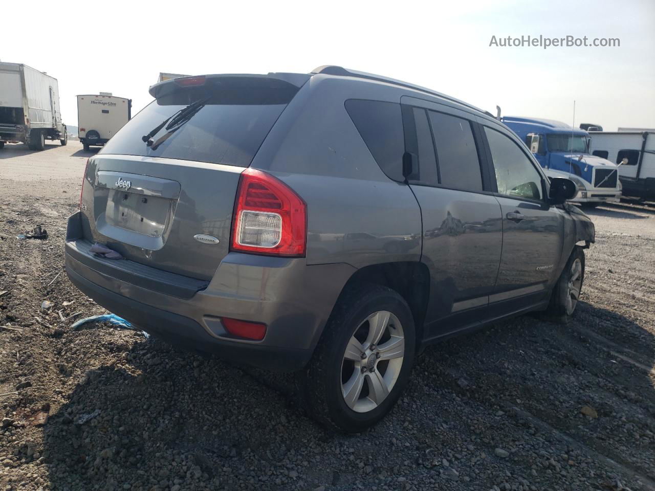 2013 Jeep Compass Latitude Gray vin: 1C4NJDEB4DD280945