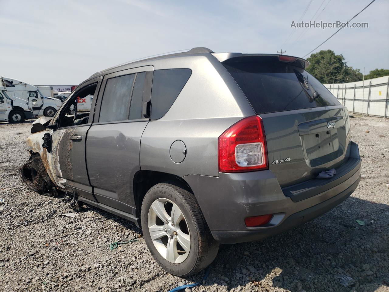 2013 Jeep Compass Latitude Gray vin: 1C4NJDEB4DD280945