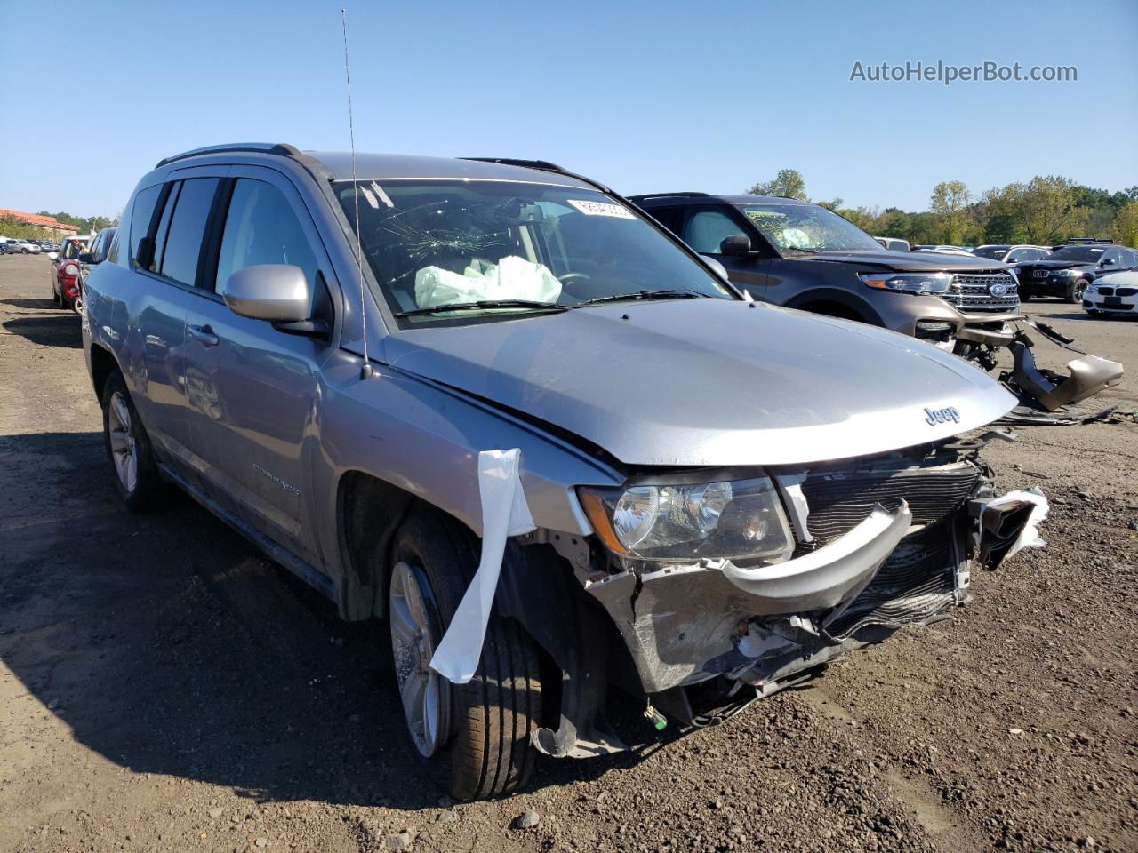 2014 Jeep Compass Latitude Silver vin: 1C4NJDEB4ED846586