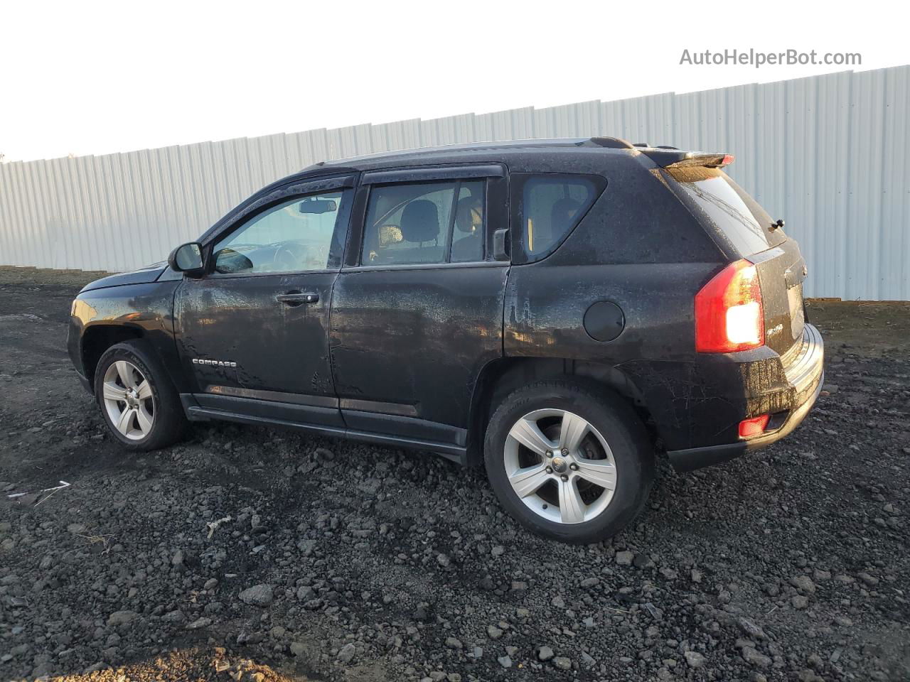 2013 Jeep Compass Latitude Black vin: 1C4NJDEB5DD253317