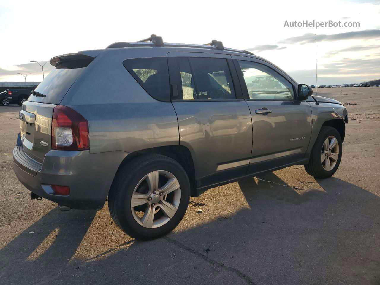 2013 Jeep Compass Latitude Gray vin: 1C4NJDEB5DD274412