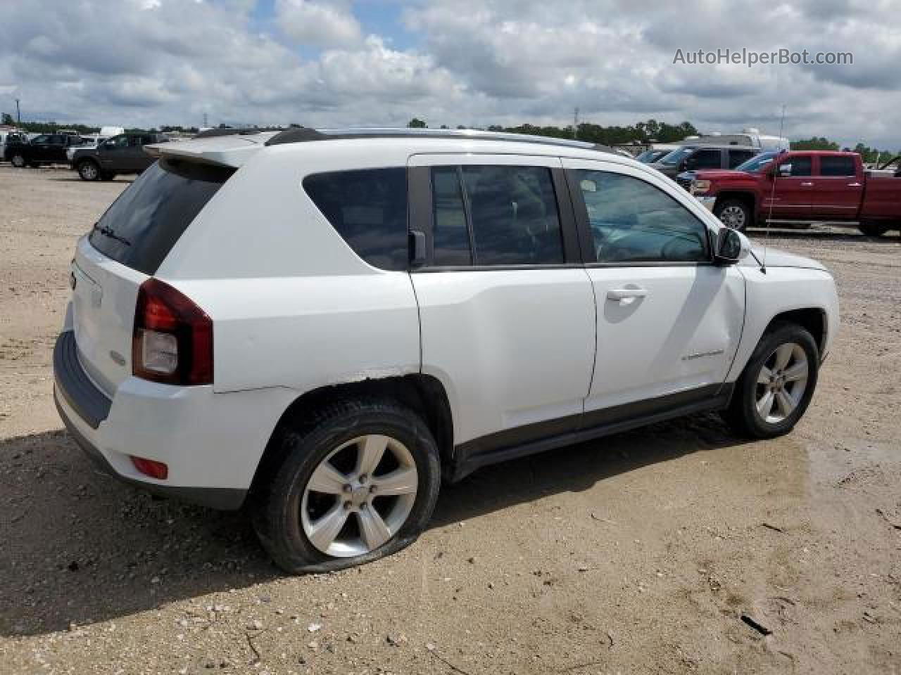 2014 Jeep Compass Latitude White vin: 1C4NJDEB5ED699176