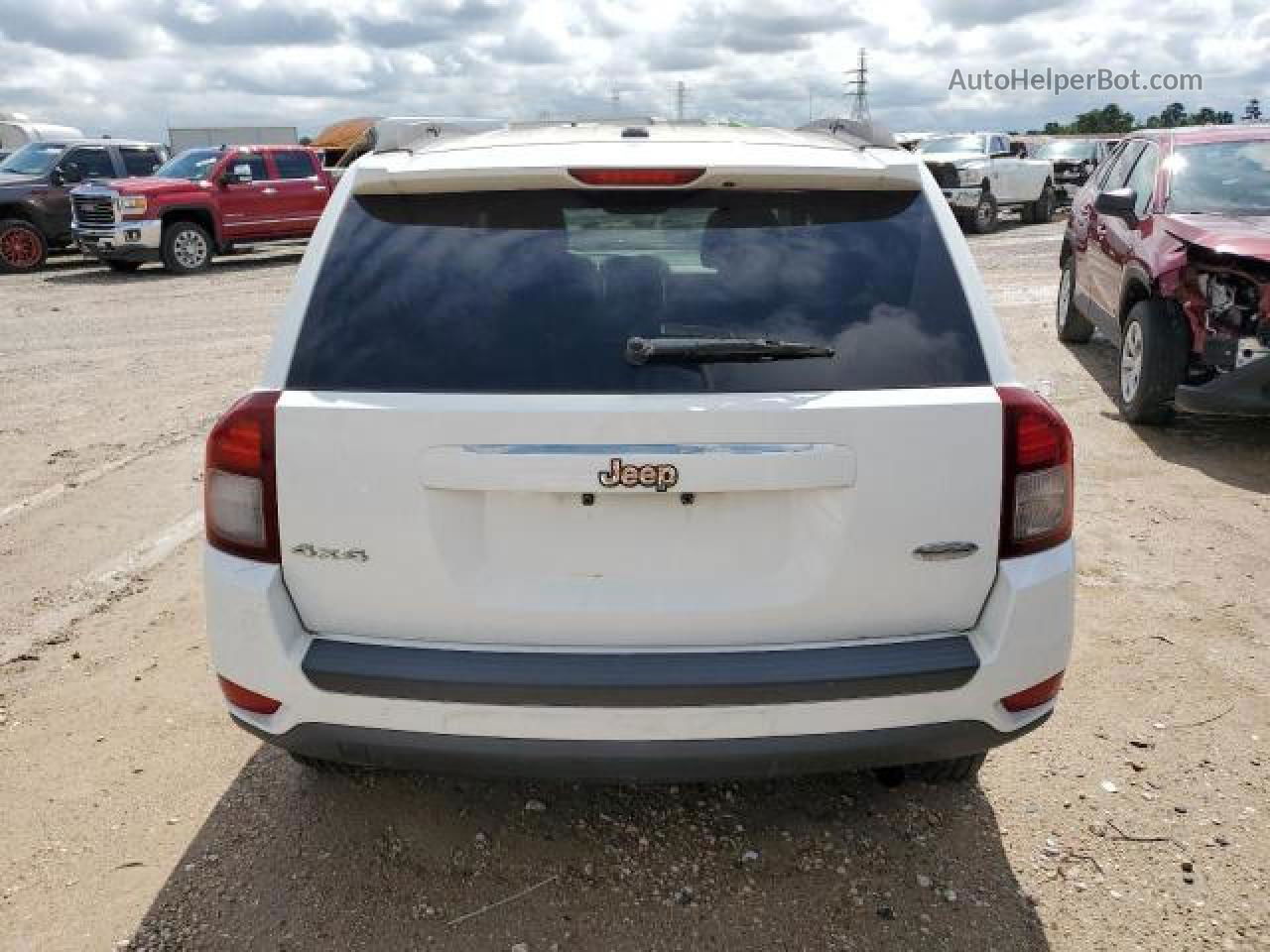 2014 Jeep Compass Latitude White vin: 1C4NJDEB5ED699176