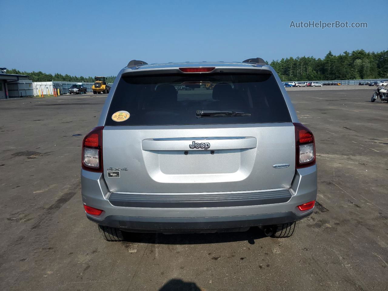 2014 Jeep Compass Latitude Silver vin: 1C4NJDEB5ED817730