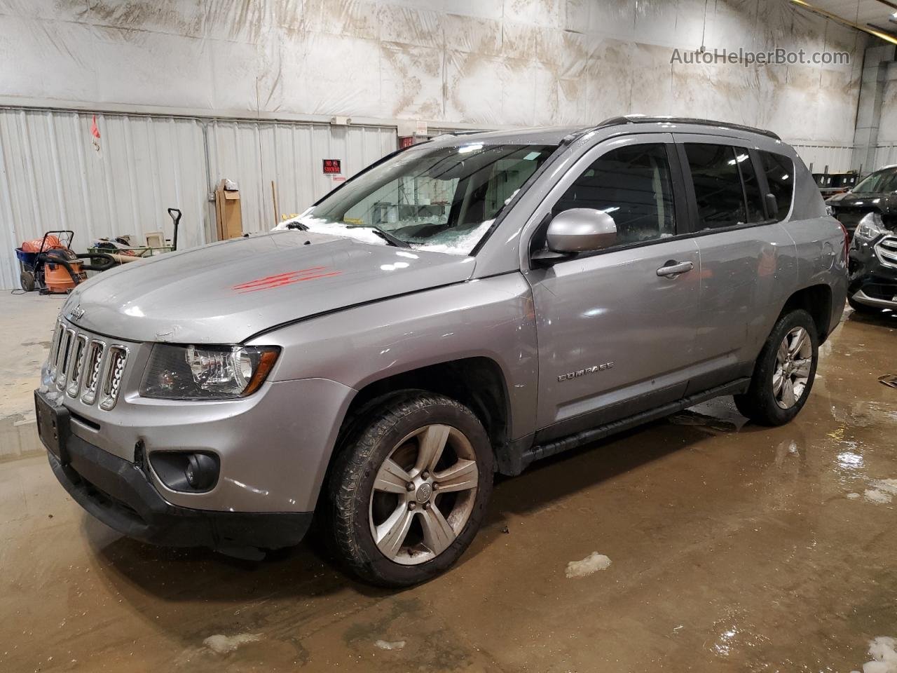 2014 Jeep Compass Latitude Silver vin: 1C4NJDEB5ED858858