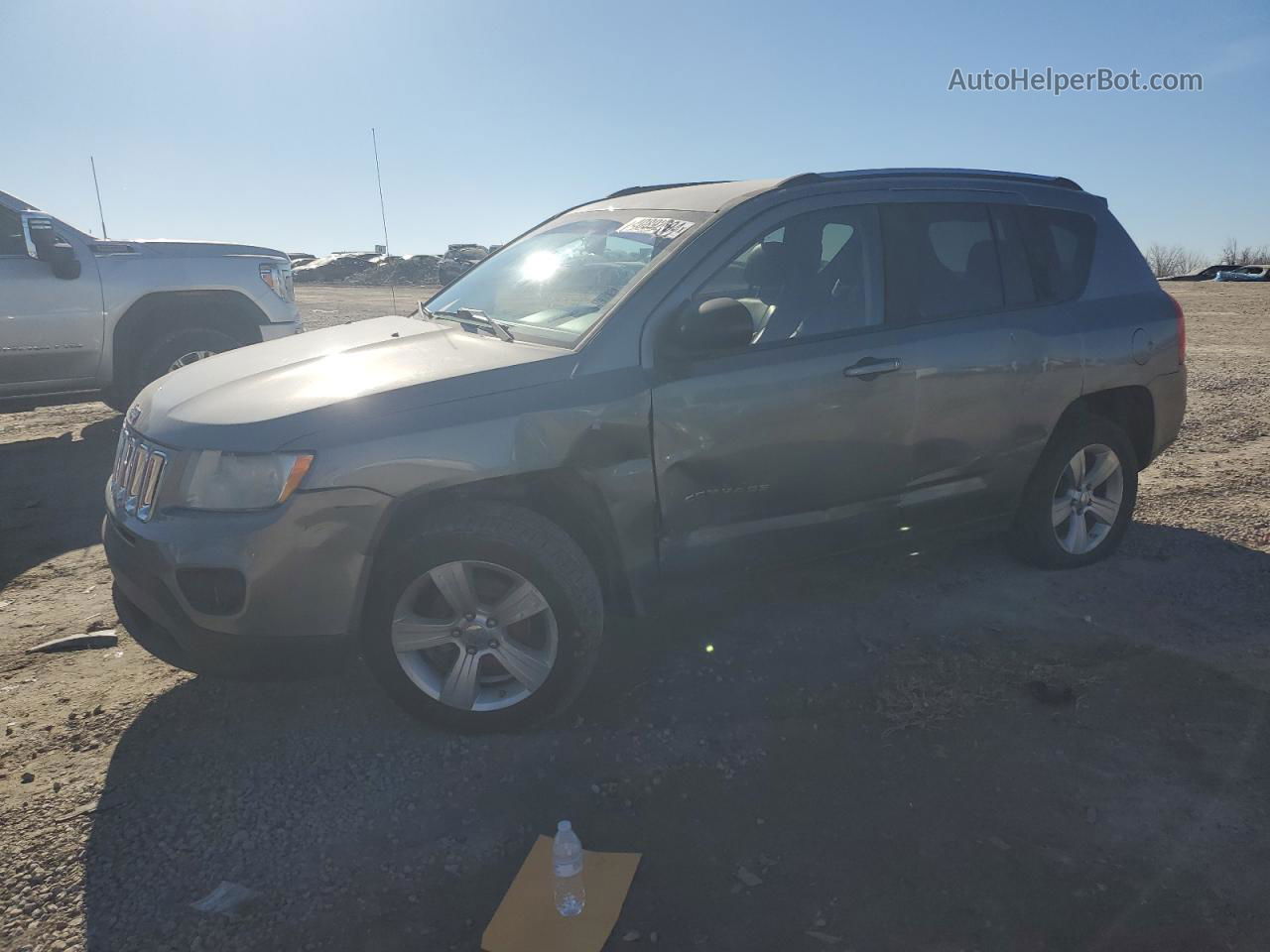 2013 Jeep Compass Latitude Gray vin: 1C4NJDEB6DD101448