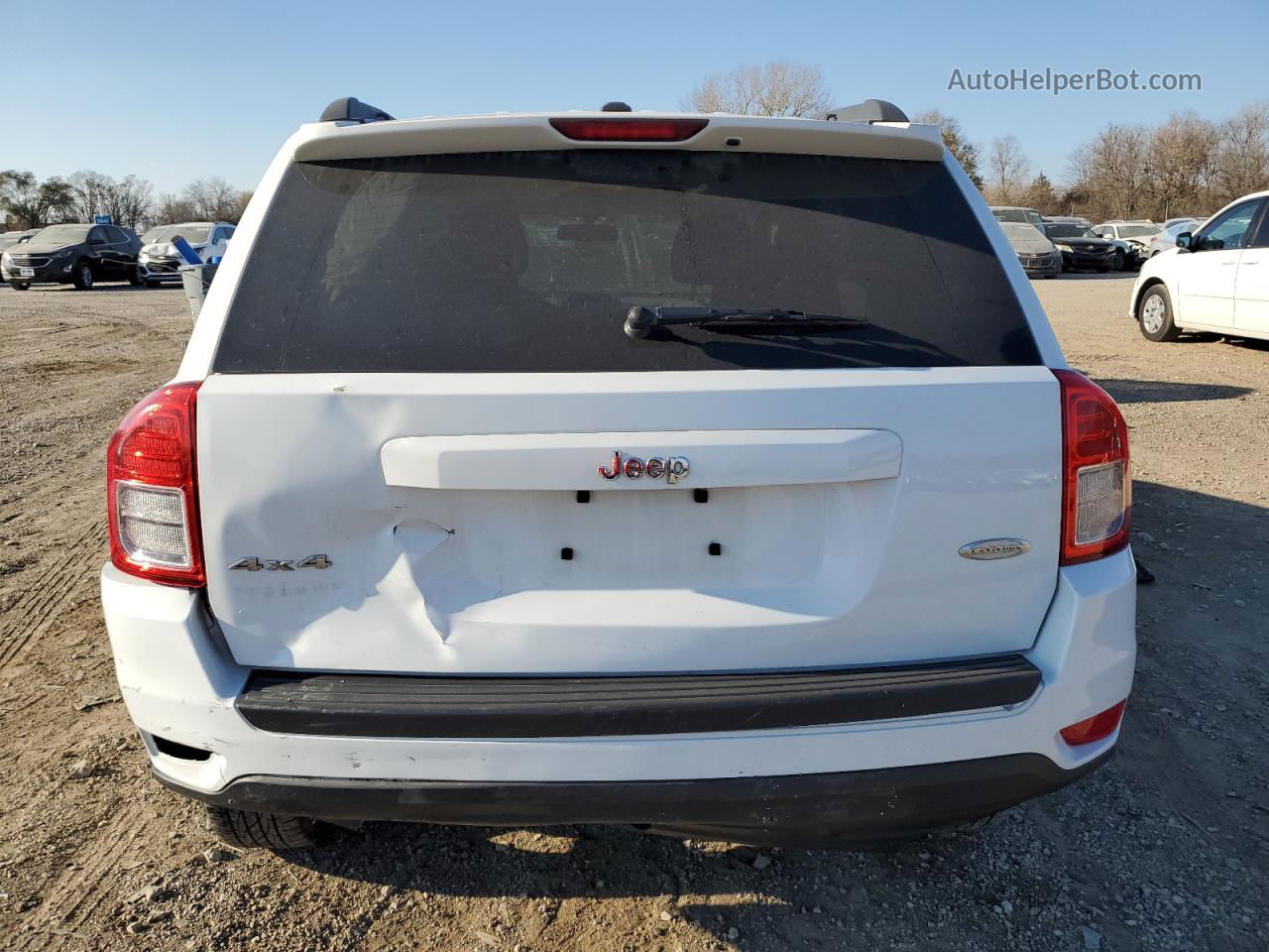 2013 Jeep Compass Latitude White vin: 1C4NJDEB6DD222674